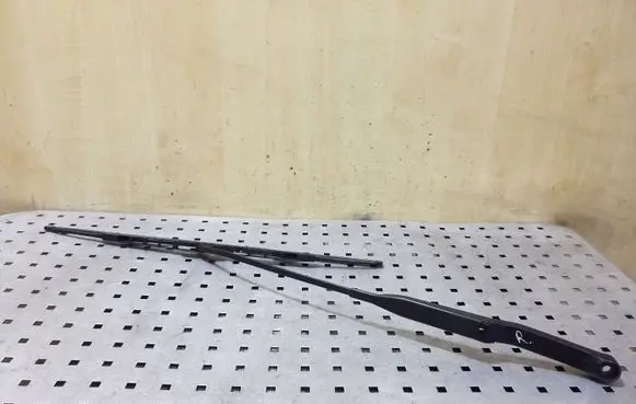 Audi A6 S6 C4 4A Front wiper blade arm 4A1955408A