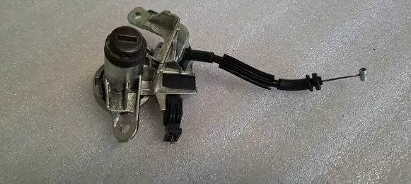 Audi A8 S8 D3 4E Tailgate exterior lock 4E0827573