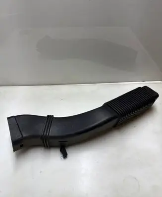 BMW 5 F10 F11 Air intake duct part 7811597 58300015 046317607