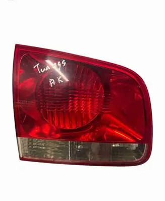 Volkswagen Touareg I Tailgate rear/tail lights 7l6945093h