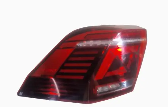 Volkswagen Tiguan Rear/tail lights 5NA945207K