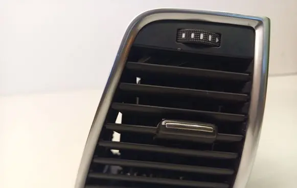 Audi Q5 SQ5 Dashboard side air vent grill/cover trim 8R2820901B