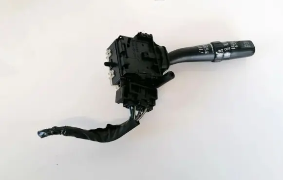 Toyota Avensis Verso Wiper control stalk 173654