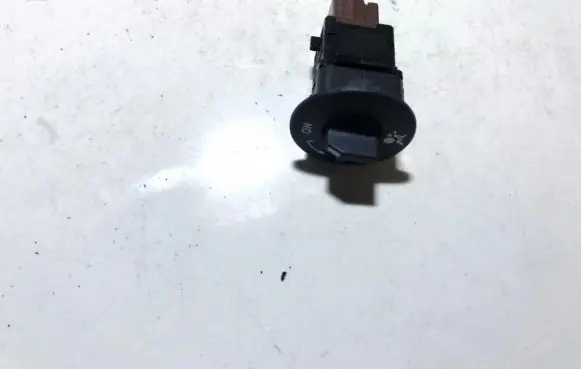 Daihatsu Cuore Passenger airbag on/off switch 8200169589