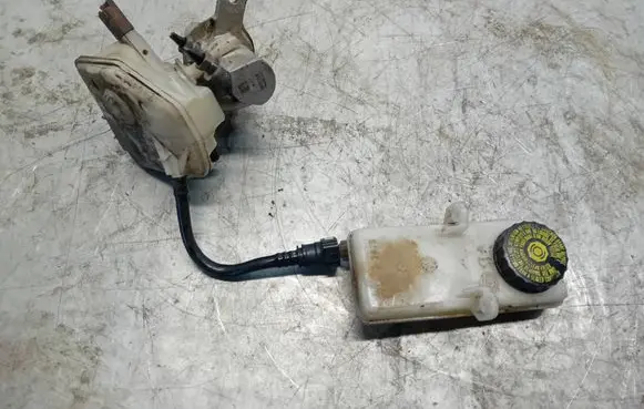 Peugeot 307 CC Master brake cylinder 6402121 3545218