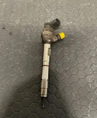 Volkswagen PASSAT B7 USA Fuel injector 03L130277R