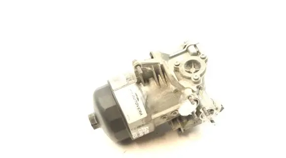 Oil filter mounting bracket