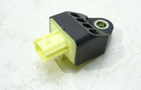 Lexus RC Airbag deployment crash/impact sensor 89831-33050
