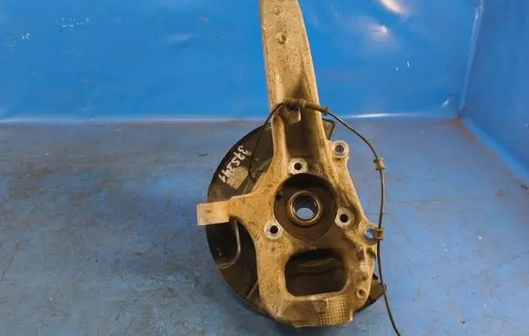 Jeep Grand Cherokee Rear wheel hub spindle/knuckle 4877658AC