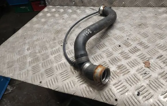Mercedes-Benz CLS C219 Engine coolant pipe/hose A2115014782