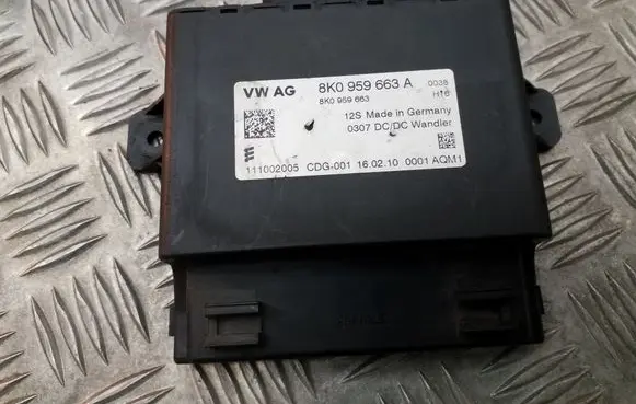 Audi A4 S4 B8 8K Power management control unit 8K0959663A