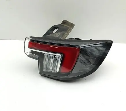 Opel Mokka B Rear/tail lights 9833721980