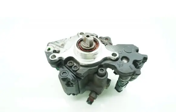 Citroen DS5 Fuel injection high pressure pump 9687959180