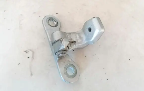 Opel Vectra C Rear door lower hinge 