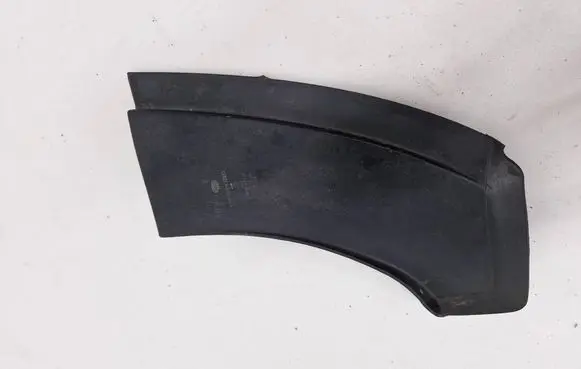 Audi A4 S4 B7 8E 8H Rear/tail light trim molding 8H0945095D