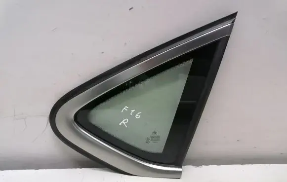 BMW X6 F16 Rear vent window glass 7317772