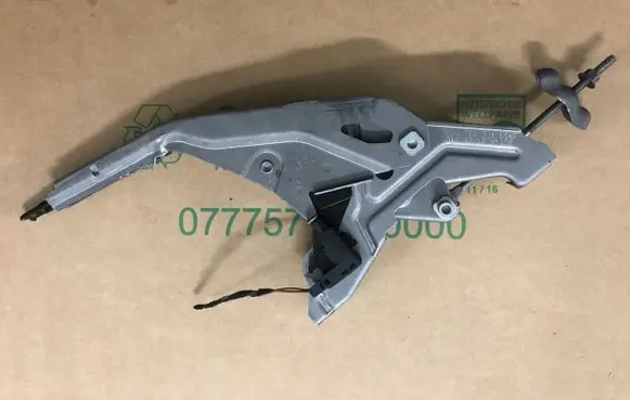 Audi A1 Handbrake/parking brake lever assembly 82A711301