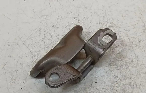 KIA Ceed Rear door lower hinge