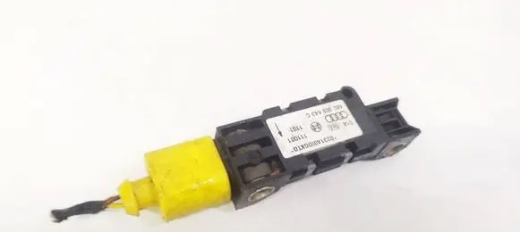 Audi A6 S6 C5 4B Airbag deployment crash/impact sensor 4B0959643C
