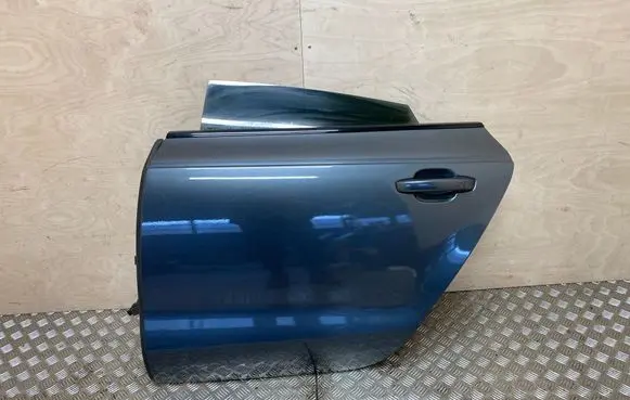 Audi A7 S7 4G Rear door