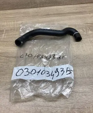 Volkswagen Golf III Breather/breather pipe/hose 030103493