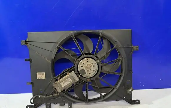 Volvo V70 Radiator cooling fan shroud 1137328081 0130303947