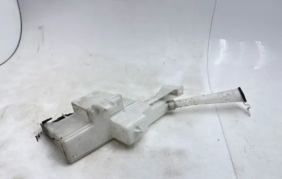 Nissan Qashqai J12 Windshield washer fluid reservoir/tank 289106UA0A