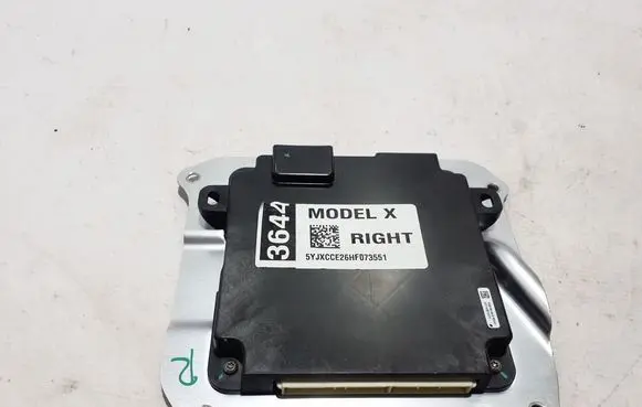 Tesla Model X Door control unit/module 105018300D