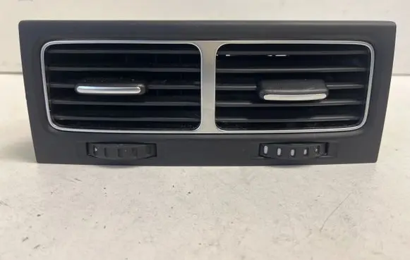 Rear air vent grill