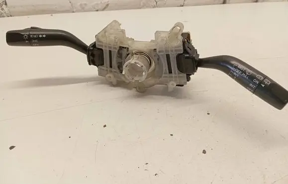 Mazda 323 F Wiper turn signal indicator stalk/switch 17B366 17A089