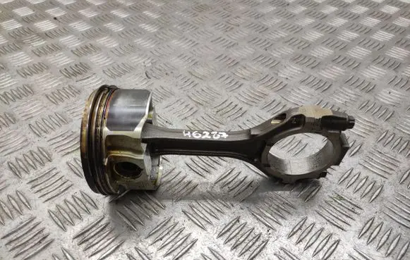 Nissan 370Z Piston with connecting rod