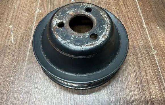 Mercedes-Benz E W124 Power steering pump pulley 1264600379