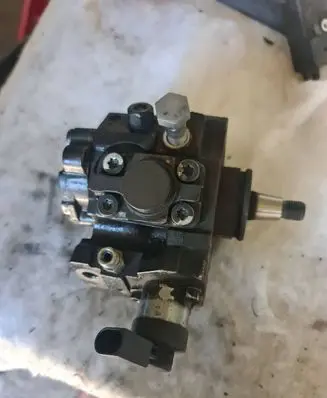 Audi A6 S6 C6 4F Fuel injection high pressure pump 059130755S 0445010154 01001695263