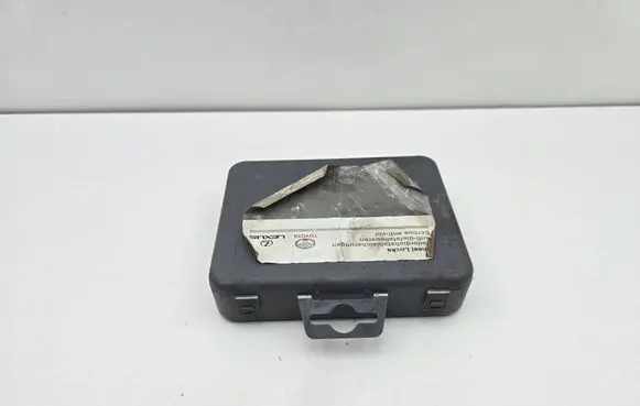 Lexus CT 200H Anti-theft wheel nuts and lock PW45600000