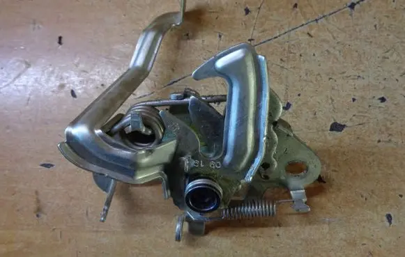 Toyota Aygo AB40 Engine bonnet/hood lock/catch