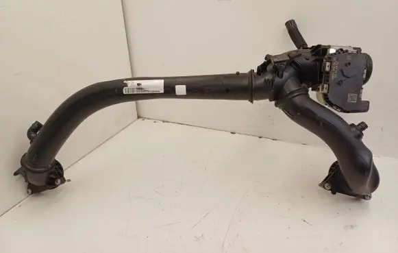 Audi TT TTS RS Mk3 8S Intercooler hose/pipe 06M145674AT