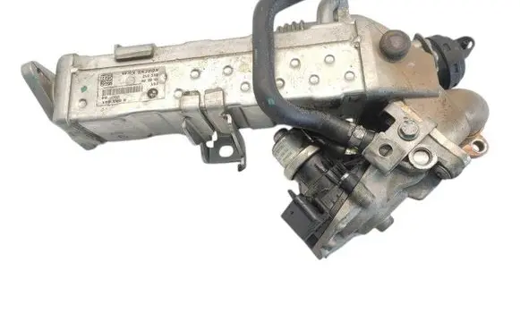 BMW 1 F20 F21 EGR valve cooler 8513691 150209 11717822347