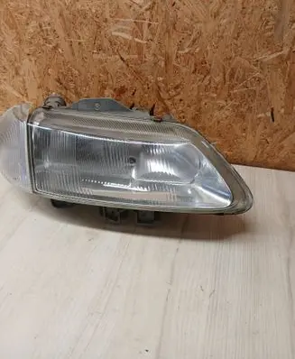 Renault Laguna I Headlight/headlamp 302142618