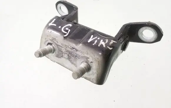 Nissan Qashqai Rear door upper hinge