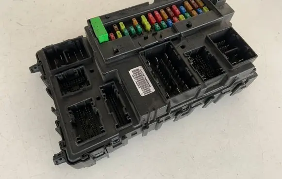 Ford Edge II Fuse module DG9T14B476B DG9T14B476C DG9T14B476D