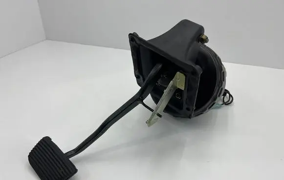 Jaguar XK8 - XKR Master brake cylinder 3W832B195AA 03784918014 LJG3125AB
