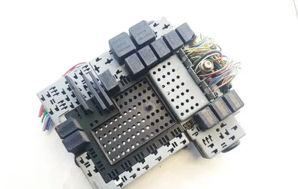 Volvo V70 Fuse box set 9441582
