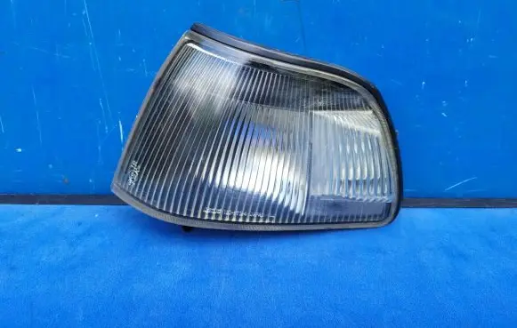Mitsubishi Pajero Sport I Front indicator light 12087194