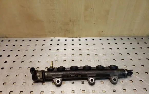 Nissan X-Trail T31 Fuel main line pipe 0445214155 8200718753 H8200610223