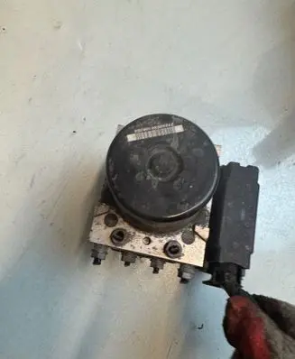 Volkswagen Golf VI ABS Pump 1K0614517AS 10021204804