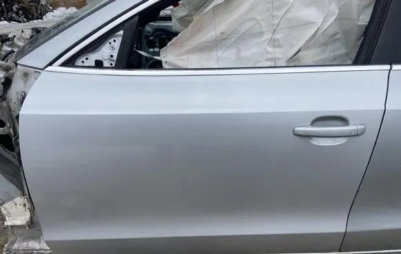 Audi A5 8T 8F Front door 