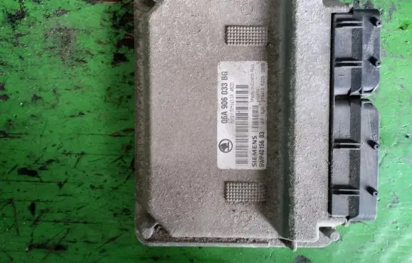 Skoda Octavia Mk1 (1U) Engine control unit/module ECU 06A906033BG