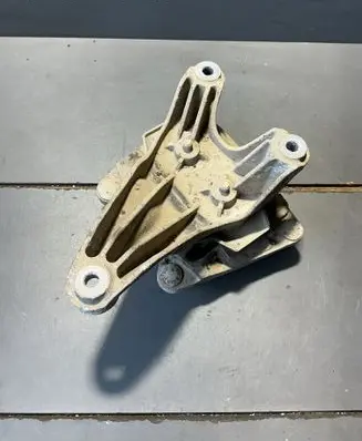 Audi A6 S6 C6 4F Gearbox mounting bracket 512020