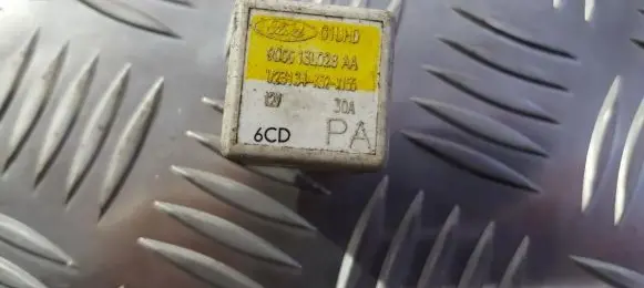 Ford Fiesta Other relay 90GG13L028AA V23134-K52-X155