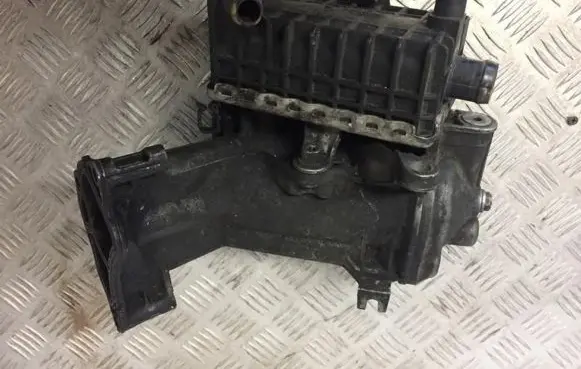 BMW 3 E36 Oil filter cover 2246275